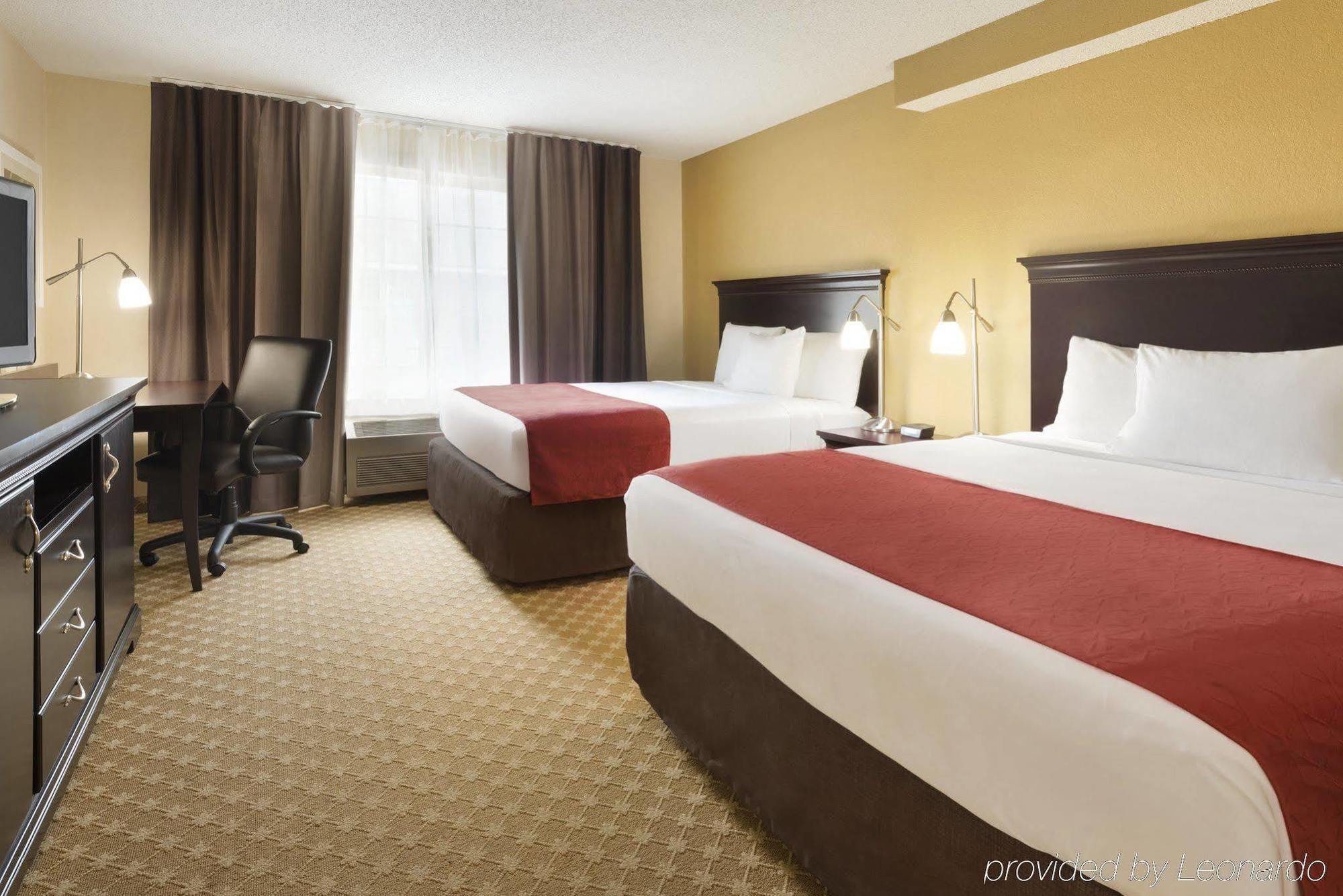 Quality Inn & Suites Alexandria Exterior foto