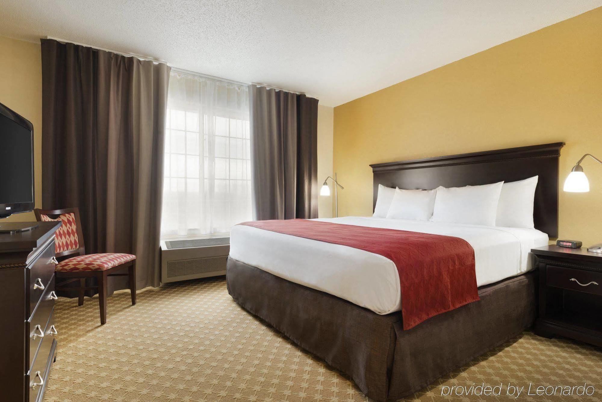 Quality Inn & Suites Alexandria Exterior foto
